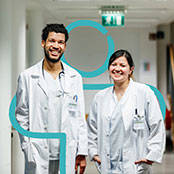 Arzt und Ärztin im Spital